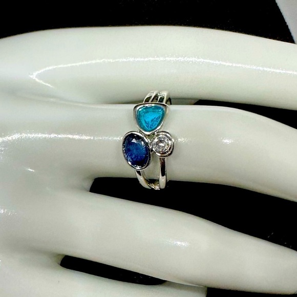 Silver & Blue Gemstone Cluster Ring – Size 7 – NWOT - Picture 9 of 17